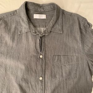 Everlane Men’s Grey Denim Button Down